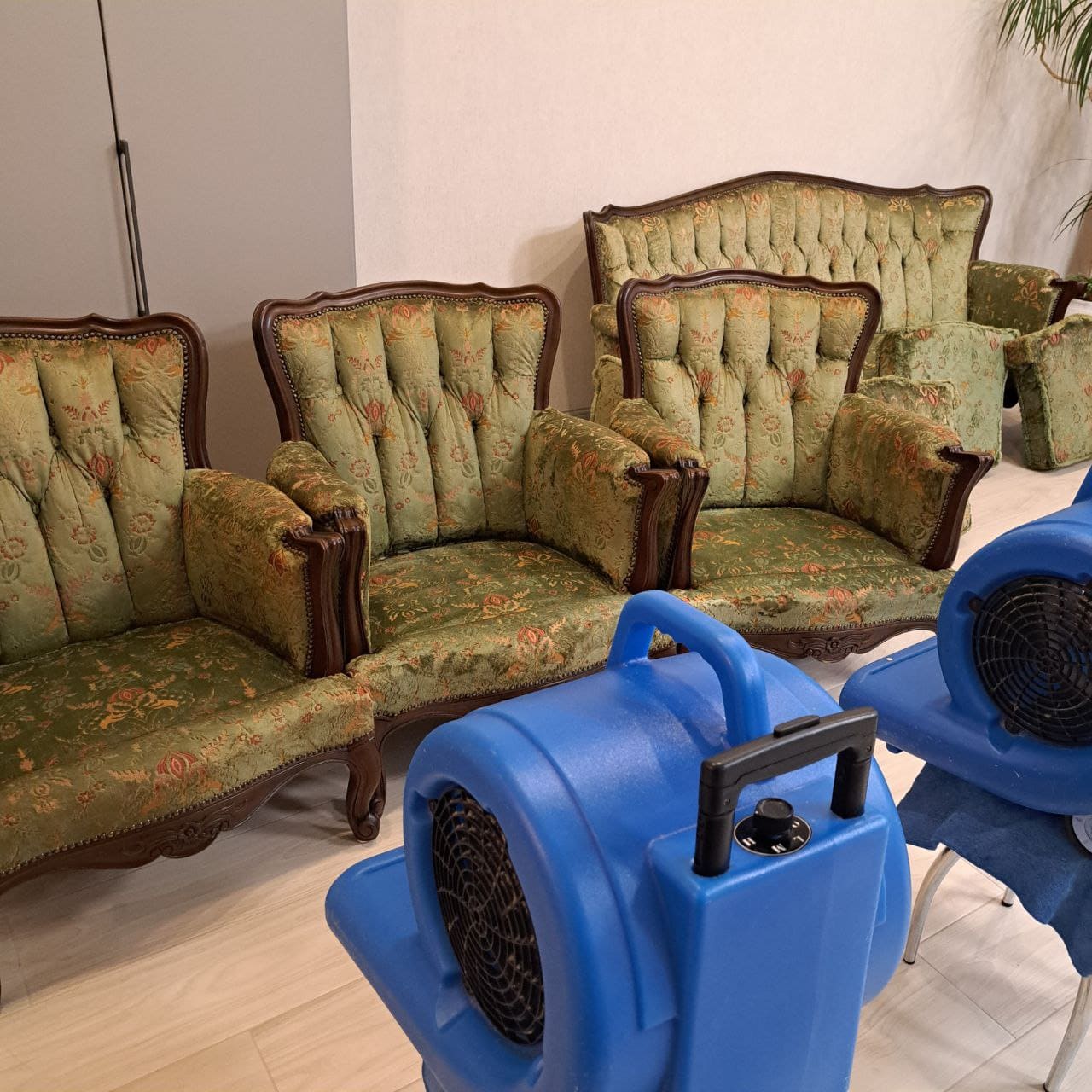 Химчистка антикварной мебели